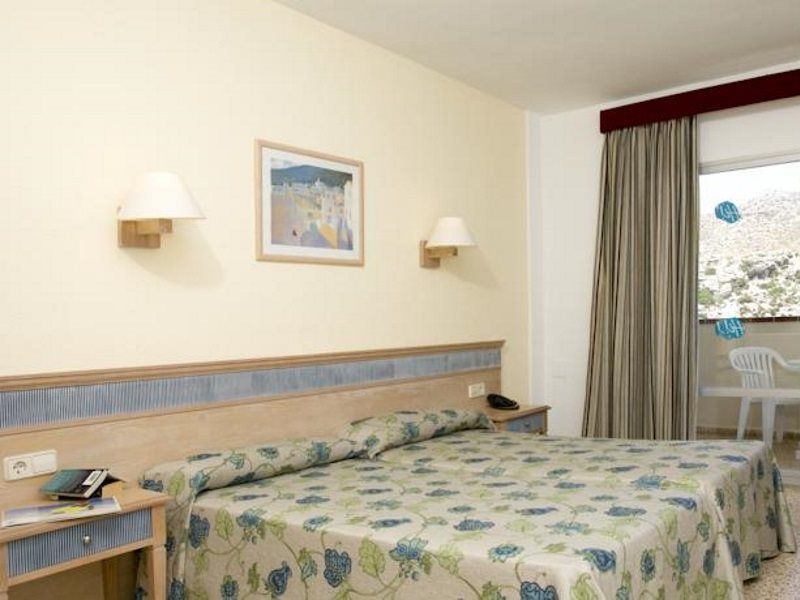 Globales Simar Hotel Cala de Sant Vicenc Exterior foto